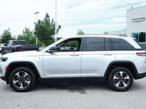 Used 2023 Jeep Grand Cherokee 4WD 4xe image 9