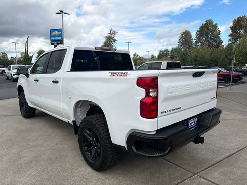 Used 2025 Chevrolet Silverado 1500 Custom Trail Boss AWD/4WD image 3