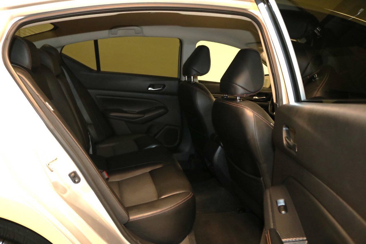 Used 2019 Nissan Altima 2.5 SR AWD/4WD image 21