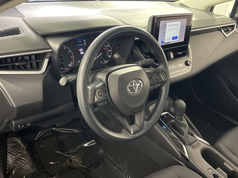 Used 2024 Toyota Corolla LE image 12