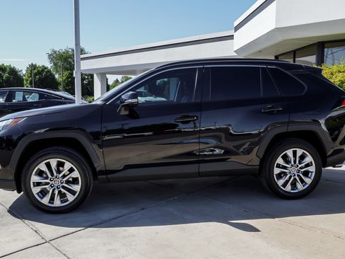 Used 2024 Toyota RAV4 XLE Premium AWD/4WD image 5