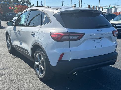 Used 2026 Ford Escape ST-Line w/ Cold Weather Package image 5