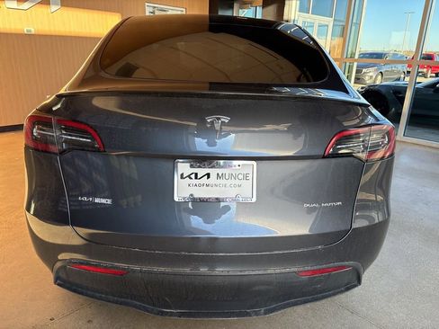 Used 2023 Tesla Model Y Long Range image 11