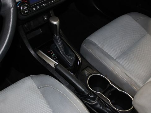 Used 2015 Toyota Corolla LE FWD image 16