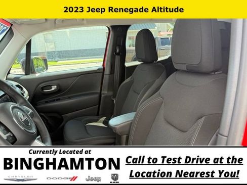 Used 2023 Jeep Renegade Altitude AWD/4WD image 8