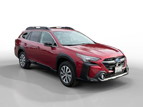 Used 2023 Subaru Outback Premium image 7
