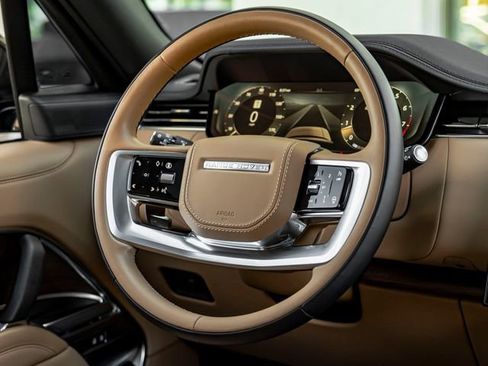 Certified 2025 Land Rover Range Rover SE AWD/4WD image 19