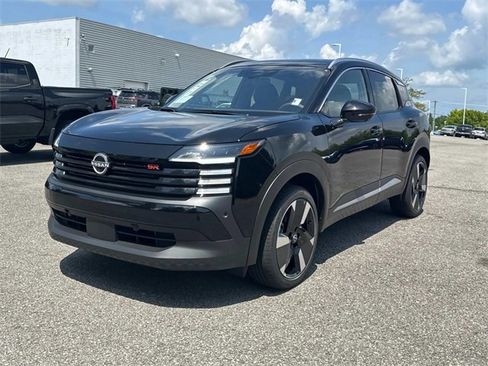 New 2025 Nissan Kicks SR w/ SR Premium Package image 8