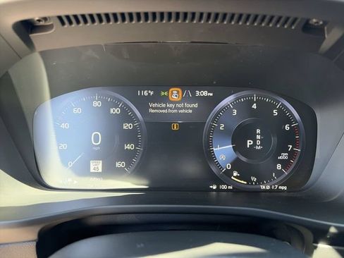 Used 2019 Volvo XC40 T4 Inscription FWD image 25