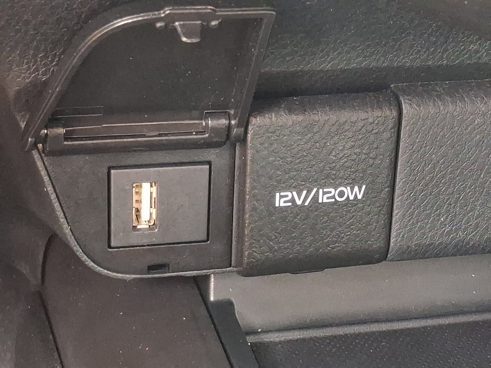 Used 2023 Toyota Camry LE AWD/4WD image 22