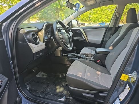 Used 2014 Toyota RAV4 LE AWD/4WD image 15