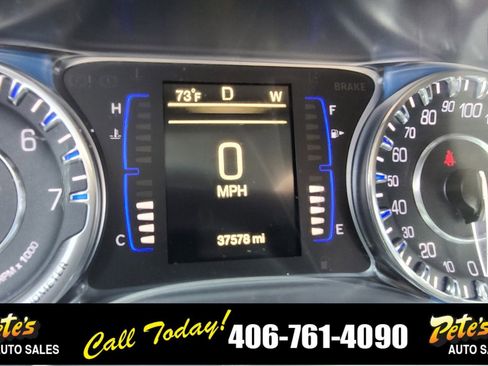 Used 2016 Chrysler 200 Limited image 26