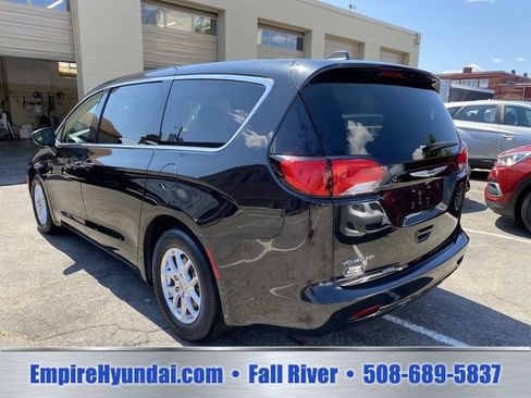 Used 2023 Chrysler Voyager LX FWD image 25