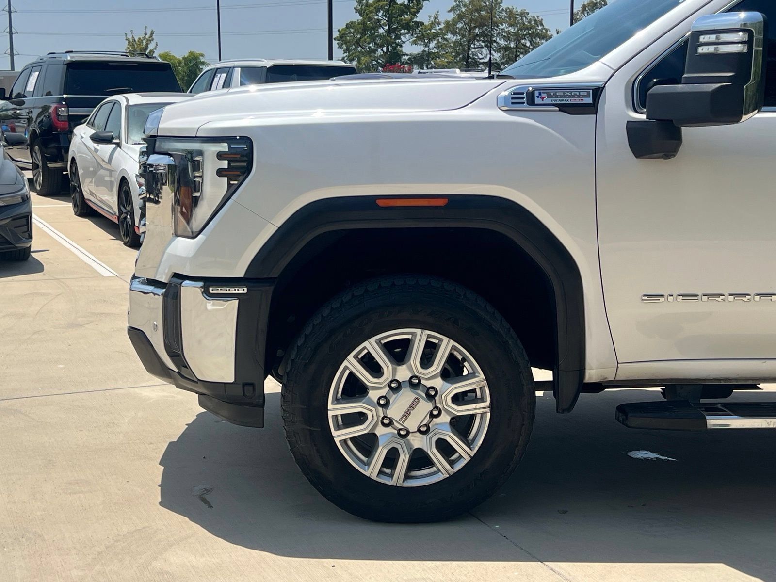 Used 2024 GMC Sierra 2500 SLT w/ Texas SLT Premium Package AWD/4WD image 9