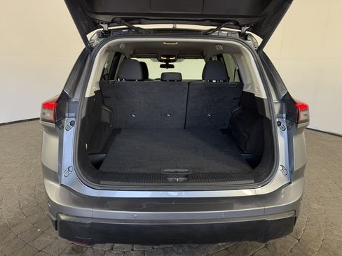 Used 2024 Nissan Rogue SV FWD image 7