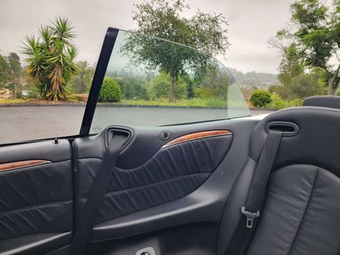 Used 2009 Mercedes-Benz CLK 350 Cabriolet image 30