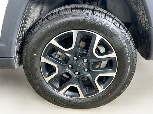 Used 2021 Jeep Compass Trailhawk w/ Convenience Group image 11