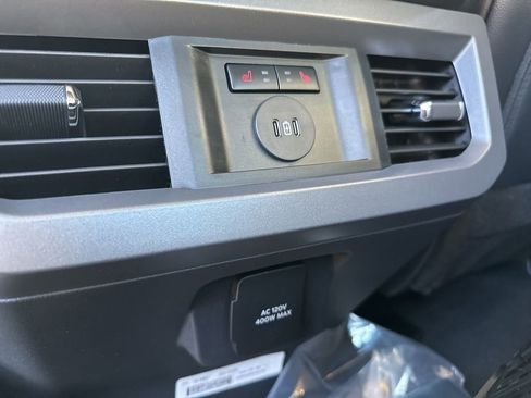 New 2026 Ford F350 Lariat w/ FX4 Off-Road Package image 39
