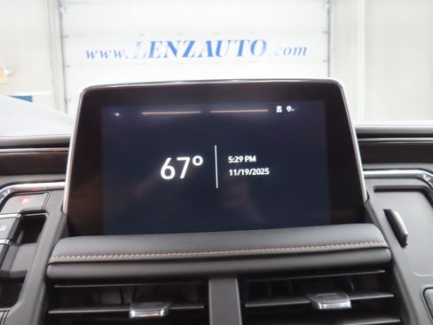 Used 2024 GMC Yukon AT4 image 14