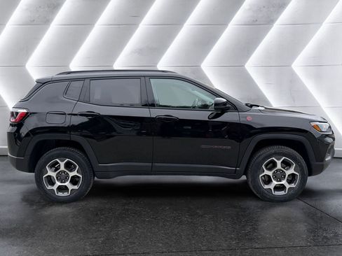 Used 2022 Jeep Compass Trailhawk w/ Trailhawk Convenience Group AWD/4WD image 7