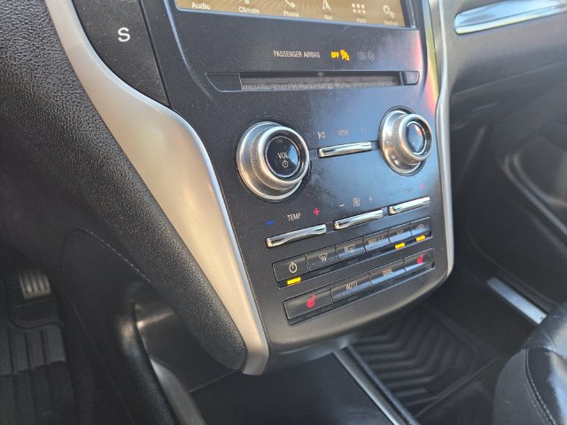 Used 2017 Lincoln MKC Select w/ Select Plus Package FWD image 18