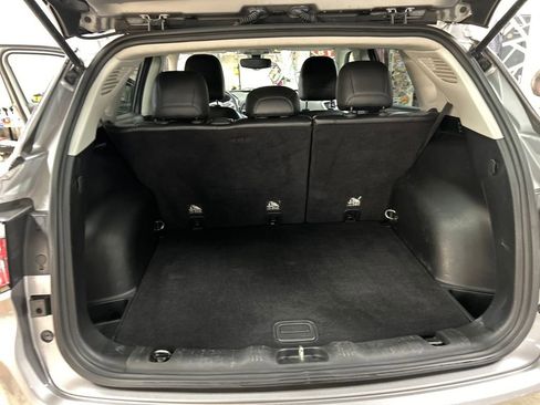 Used 2018 Jeep Compass Latitude AWD/4WD image 27
