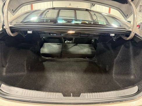 Used 2025 Chevrolet Malibu LT FWD image 32