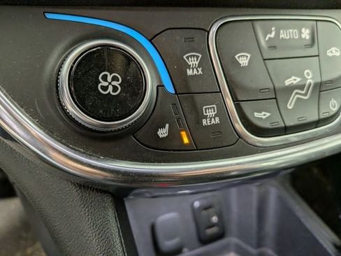 Used 2018 Chevrolet Volt Premier w/ Driver Confidence Package image 7