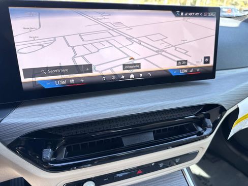 New 2026 BMW 330i xDrive Sedan w/ Premium Package image 28