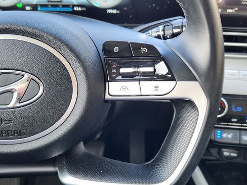 Certified 2022 Hyundai Elantra Limited image 25