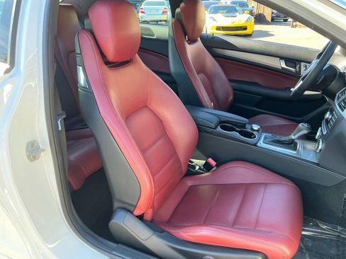 Used 2013 Mercedes-Benz C 250 Coupe image 21