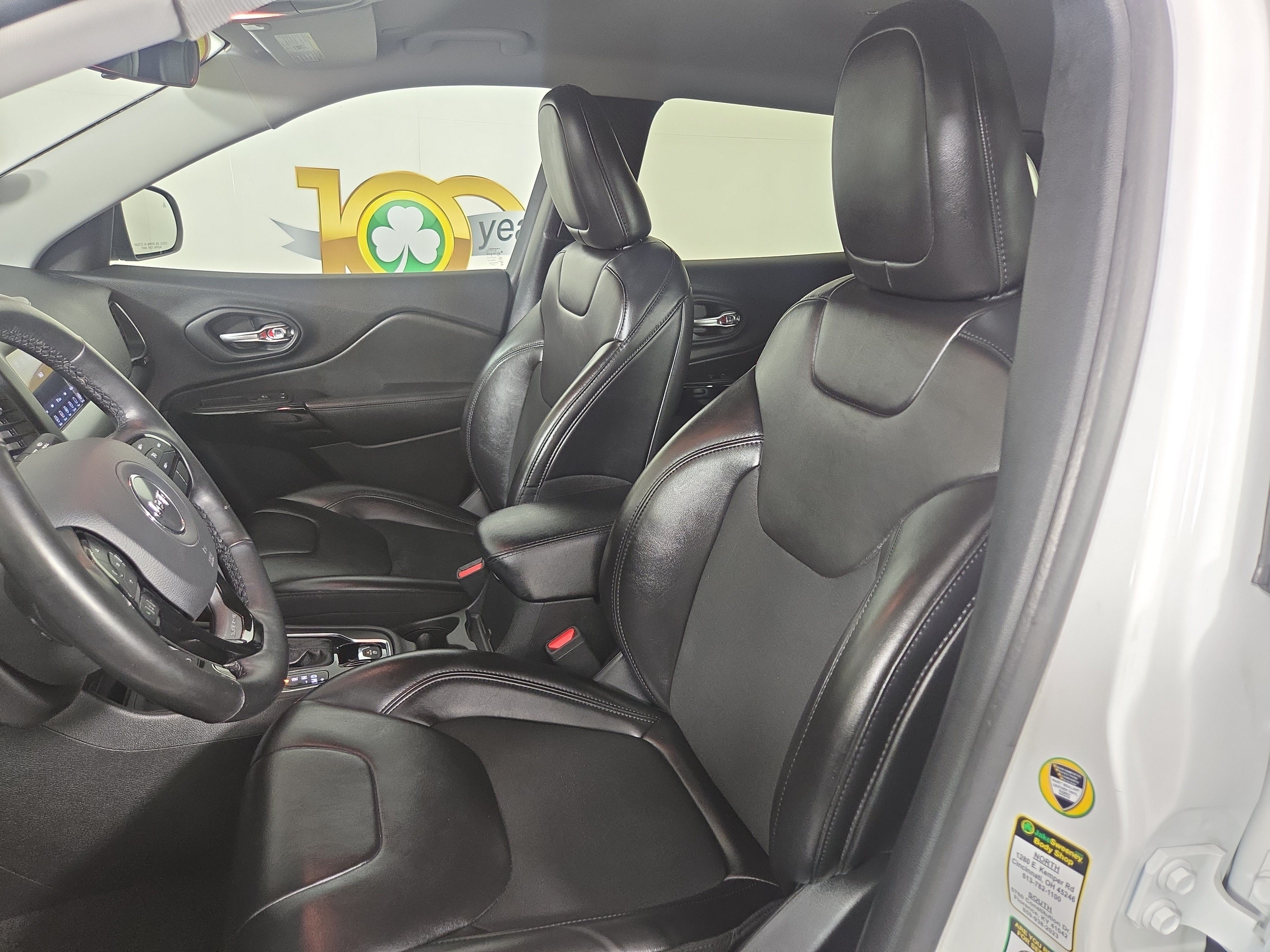 Used 2020 Jeep Cherokee Latitude Plus AWD/4WD image 12