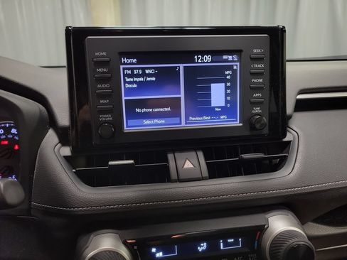 Used 2019 Toyota RAV4 LE w/ All Weather Liner Package FWD image 17