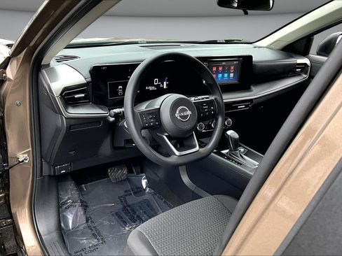 Used 2025 Nissan Kicks S image 15