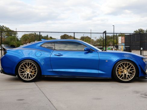 Used 2017 Chevrolet Camaro LT image 18