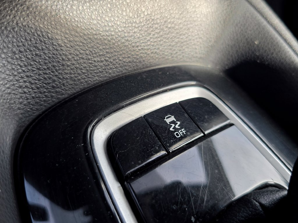 Certified 2025 Toyota Corolla LE FWD image 28