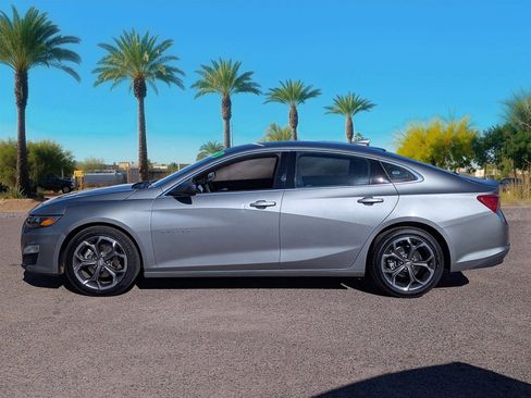 Used 2023 Chevrolet Malibu LT image 2