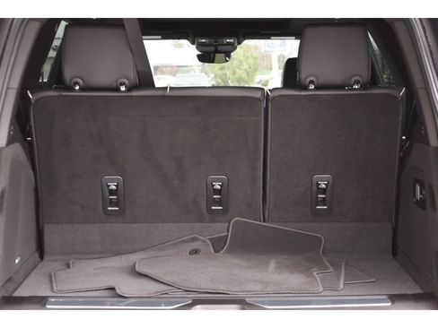 Certified 2022 Cadillac Escalade Premium Luxury w/ Performance Package image 25