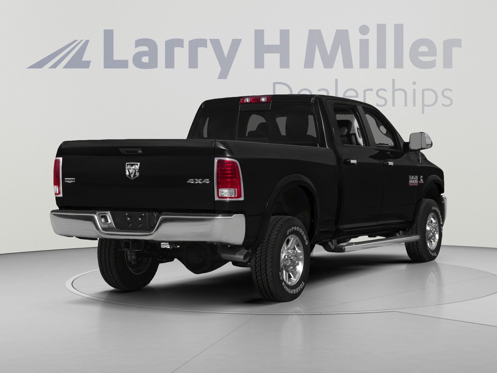 Used 2016 RAM 2500 Laramie w/ Convenience Group AWD/4WD image 2