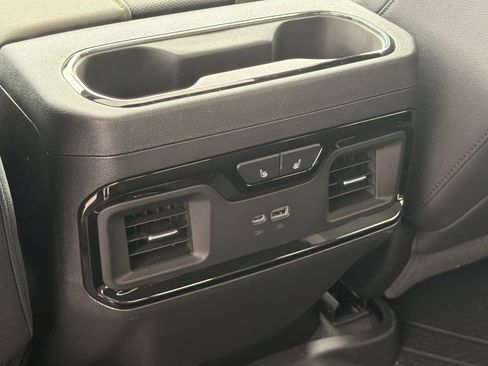 Used 2025 Chevrolet Silverado 1500 ZR2 w/ Technology Package AWD/4WD image 43