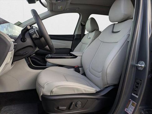 New 2025 Hyundai Tucson Limited image 4
