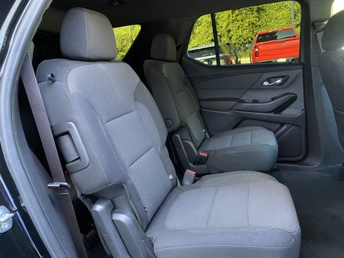 Used 2023 Chevrolet Traverse LT FWD image 35