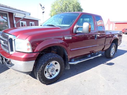 Used 2007 Ford F250 XLT AWD/4WD image 3