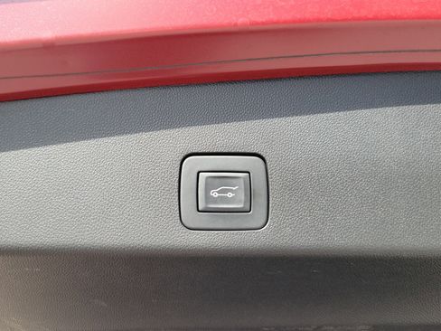 Used 2023 Buick Encore GX Select w/ Sport Touring Package FWD image 17