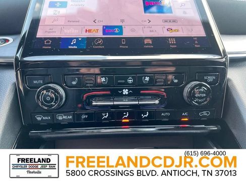 New 2025 Jeep Grand Cherokee L Overland w/ Luxury Tech Group IV AWD/4WD image 30