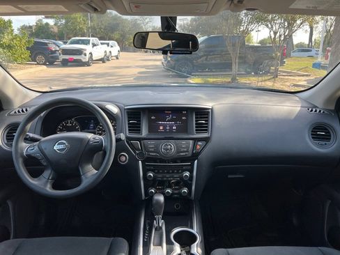 Used 2017 Nissan Pathfinder S FWD image 12