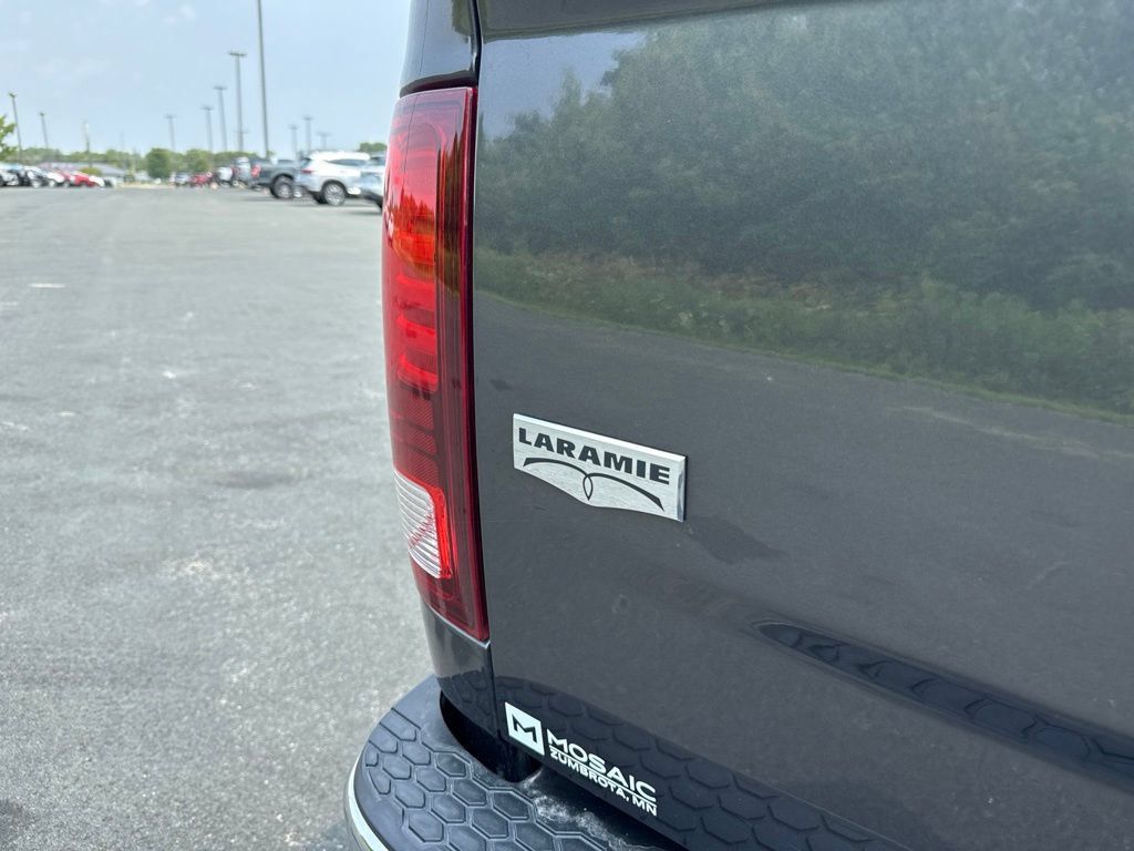 Used 2017 RAM 1500 Laramie w/ Convenience Group AWD/4WD image 20