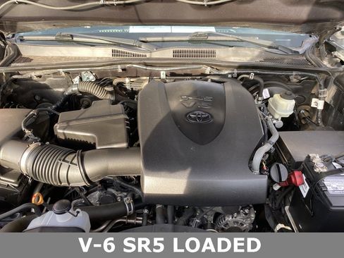 Used 2018 Toyota Tacoma SR5 image 35
