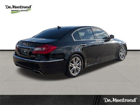 Used 2012 Hyundai Genesis 3.8 w/ Premium Pkg image 5