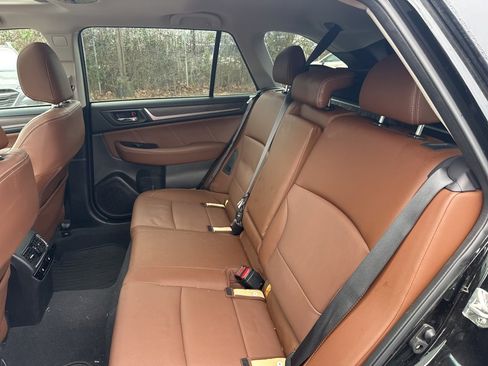 Used 2017 Subaru Outback 2.5i Touring w/ Popular Package #5A image 13